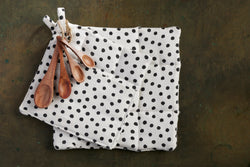 Pot Holders with Spice Spoons - Polkadots - Ivory / Black