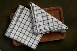 Kitchen Towel With Wooden Tray -  100 % Cotton Checks - Ivory / Black