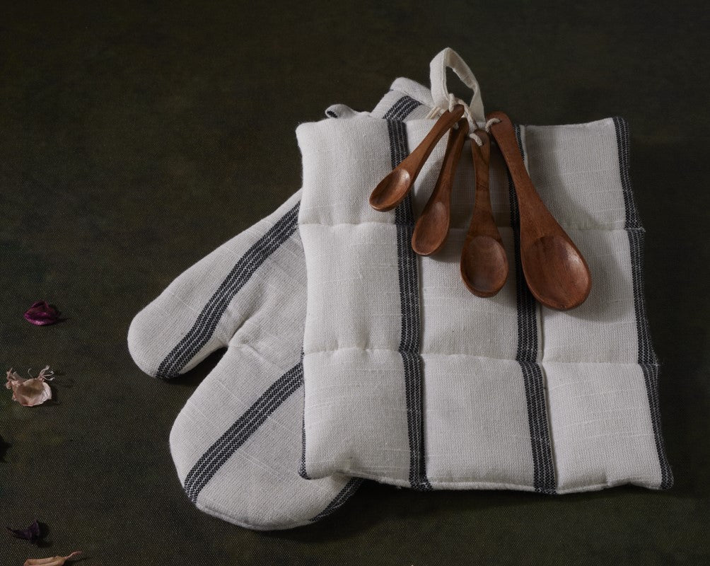 Oven Mitt, Pot Holder with 4 Spice Spoons Set - Slub Stripes - 100% cotton -Ivory / Black